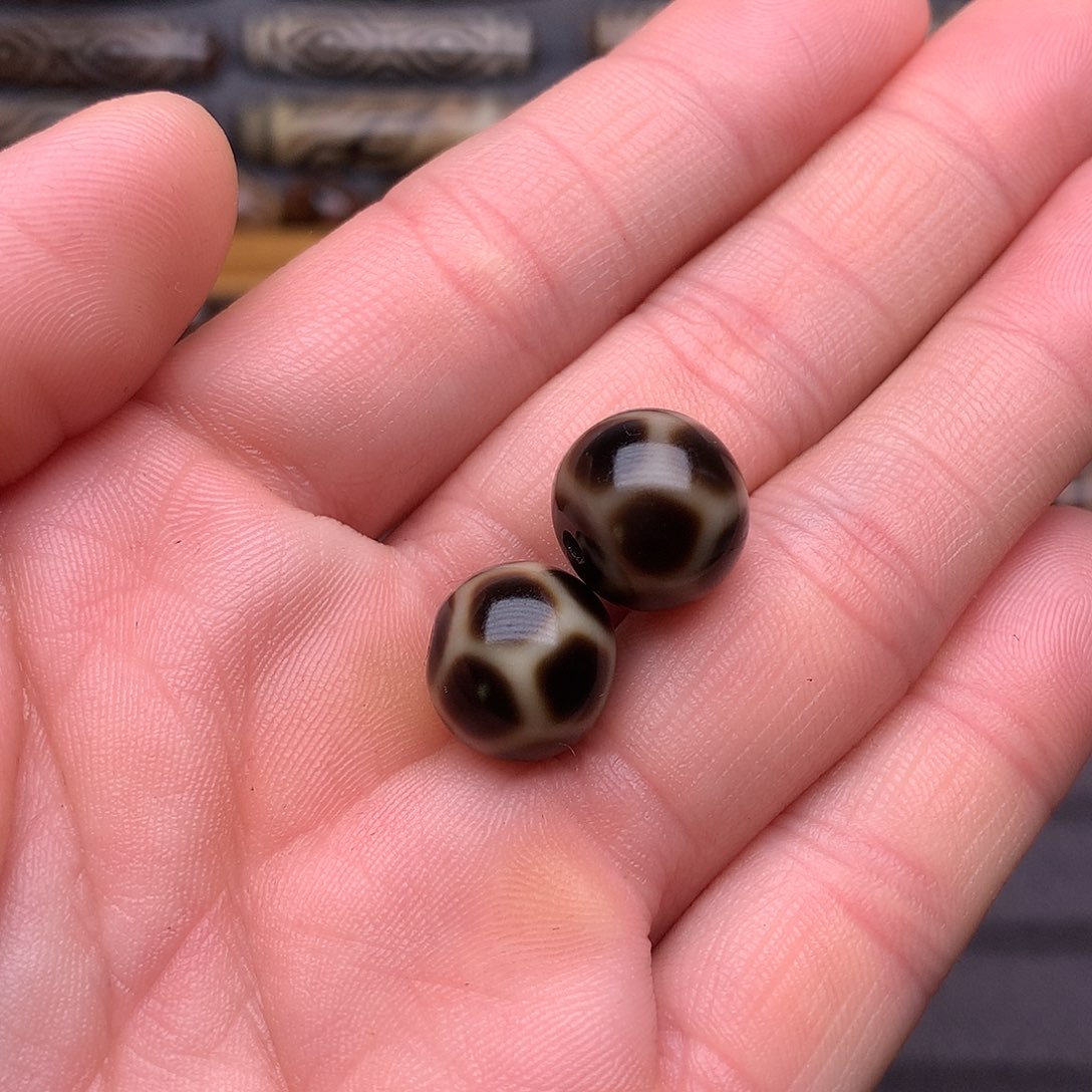 玛瑙/玉髓颈饰未镶嵌青***碗