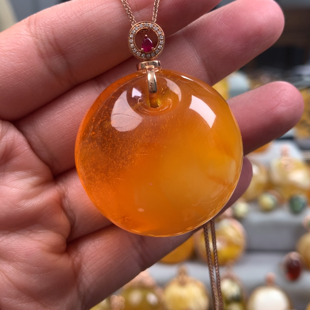 蜜蜡珠宝奇石未镶嵌