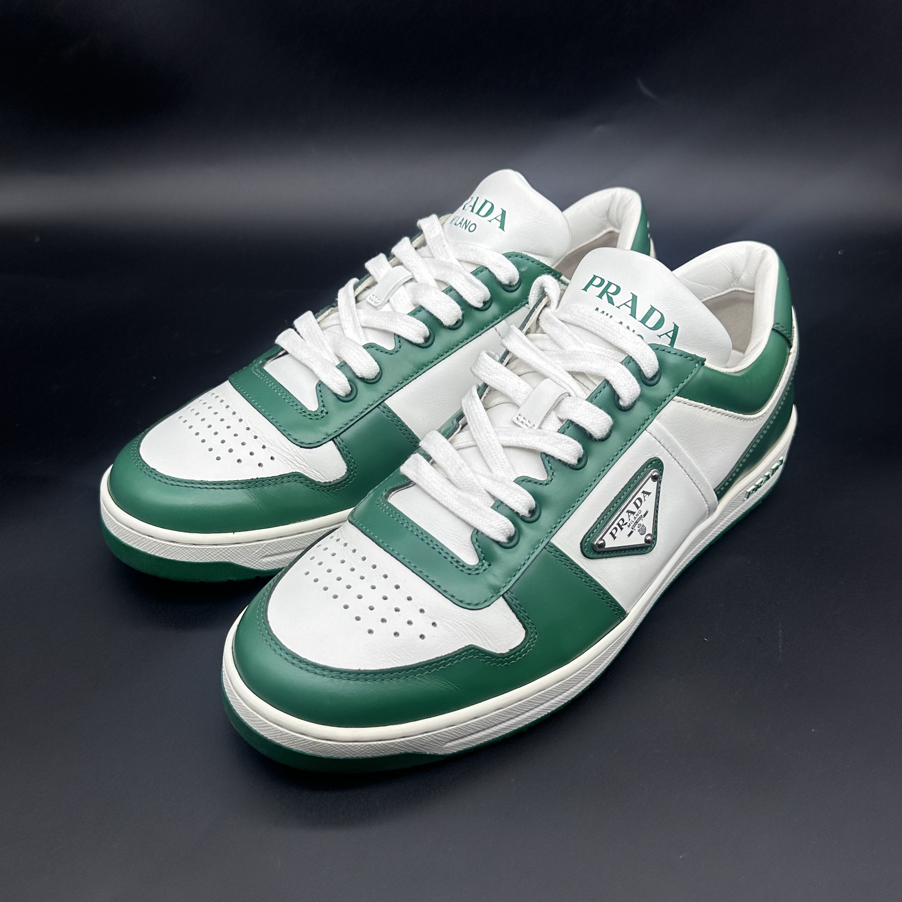 95新 Prada/普拉达 白绿拼色金属三角标低帮板鞋舒适 40欧 奢l