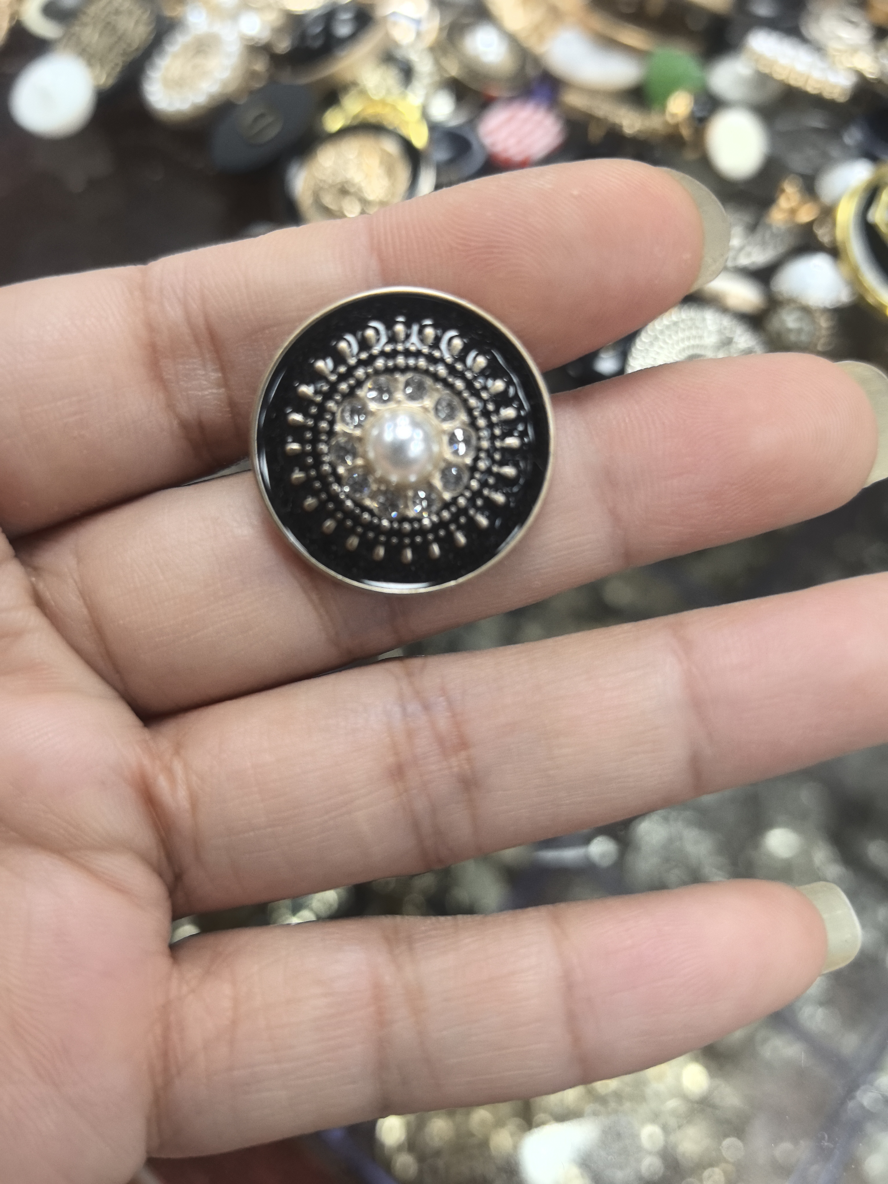 手缝扣，小香风扣，西装扣，大衣扣，风衣扣，衬衫扣纽扣扣子