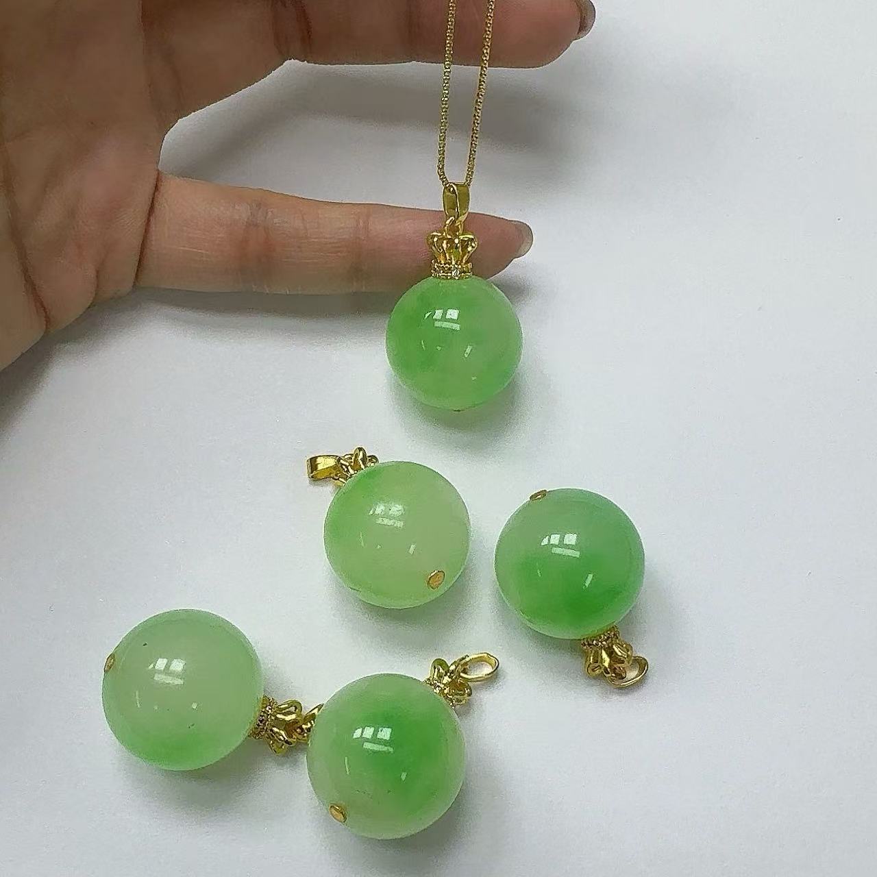 绿飘花冰底单珠吊坠