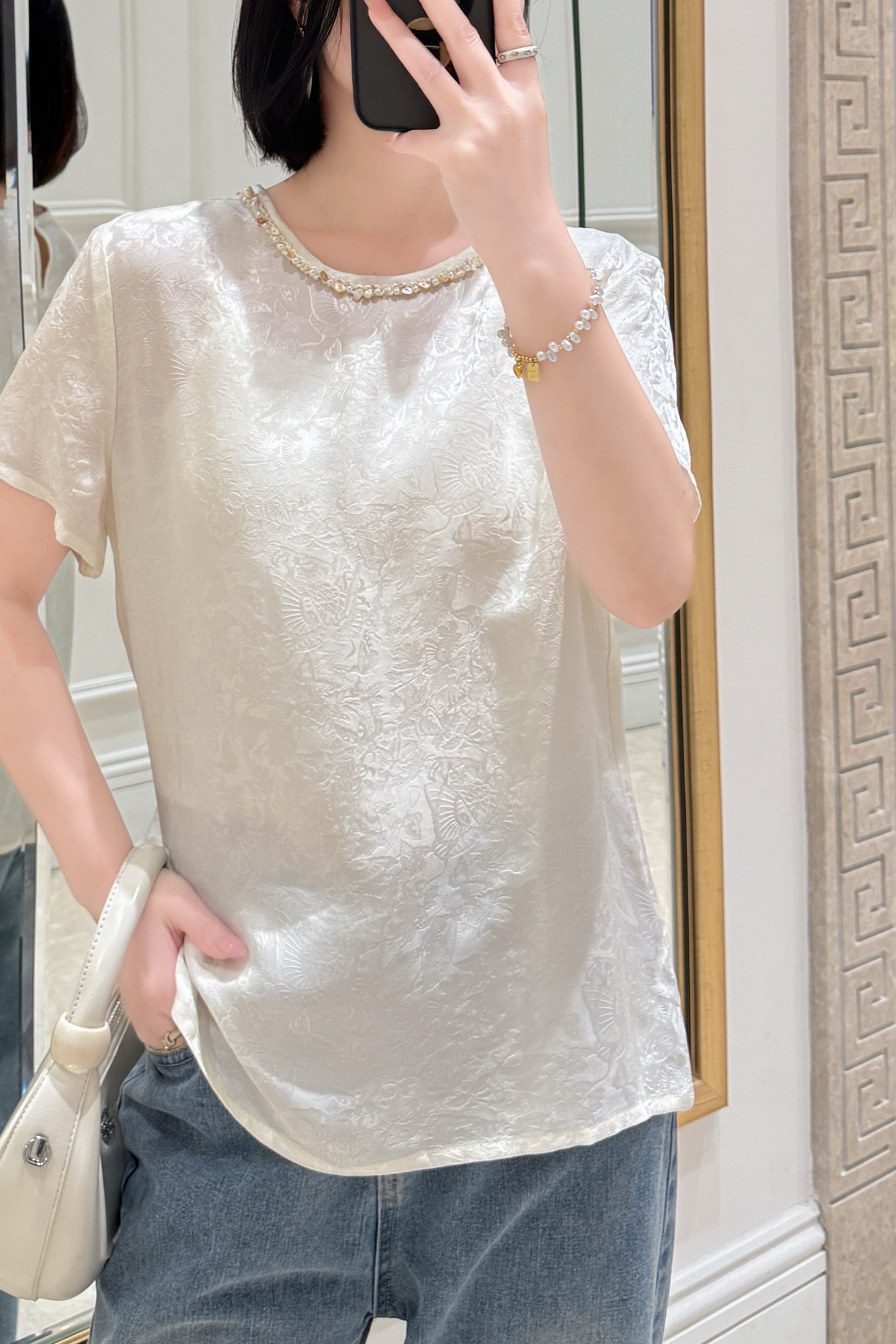 FreeHer 白色真丝短袖T恤夏日宽松显瘦钉珠贝壳提花上衣 T01