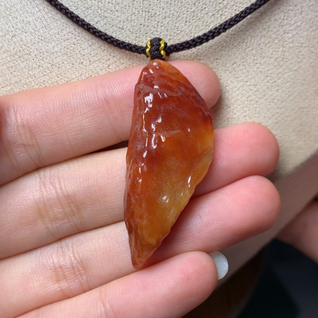 翡翠颈饰未镶嵌吊坠