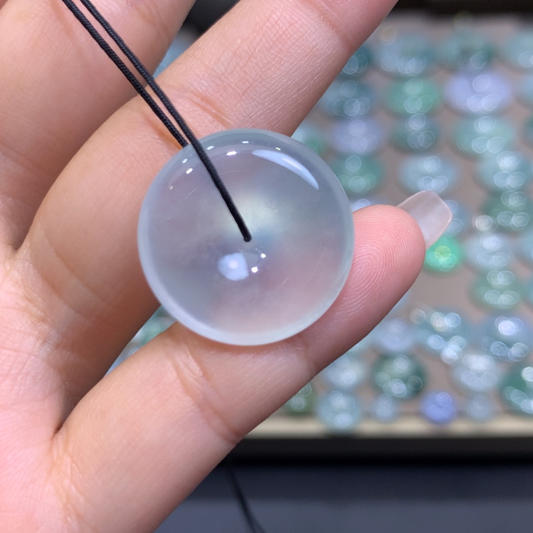 翡翠未镶嵌颈饰平安扣 21.7*6