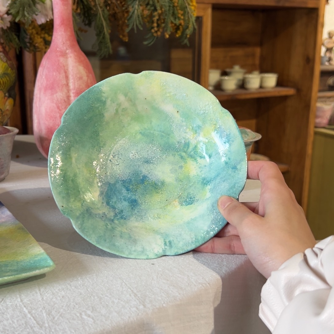 摆件陶瓷。    陶瓷。      