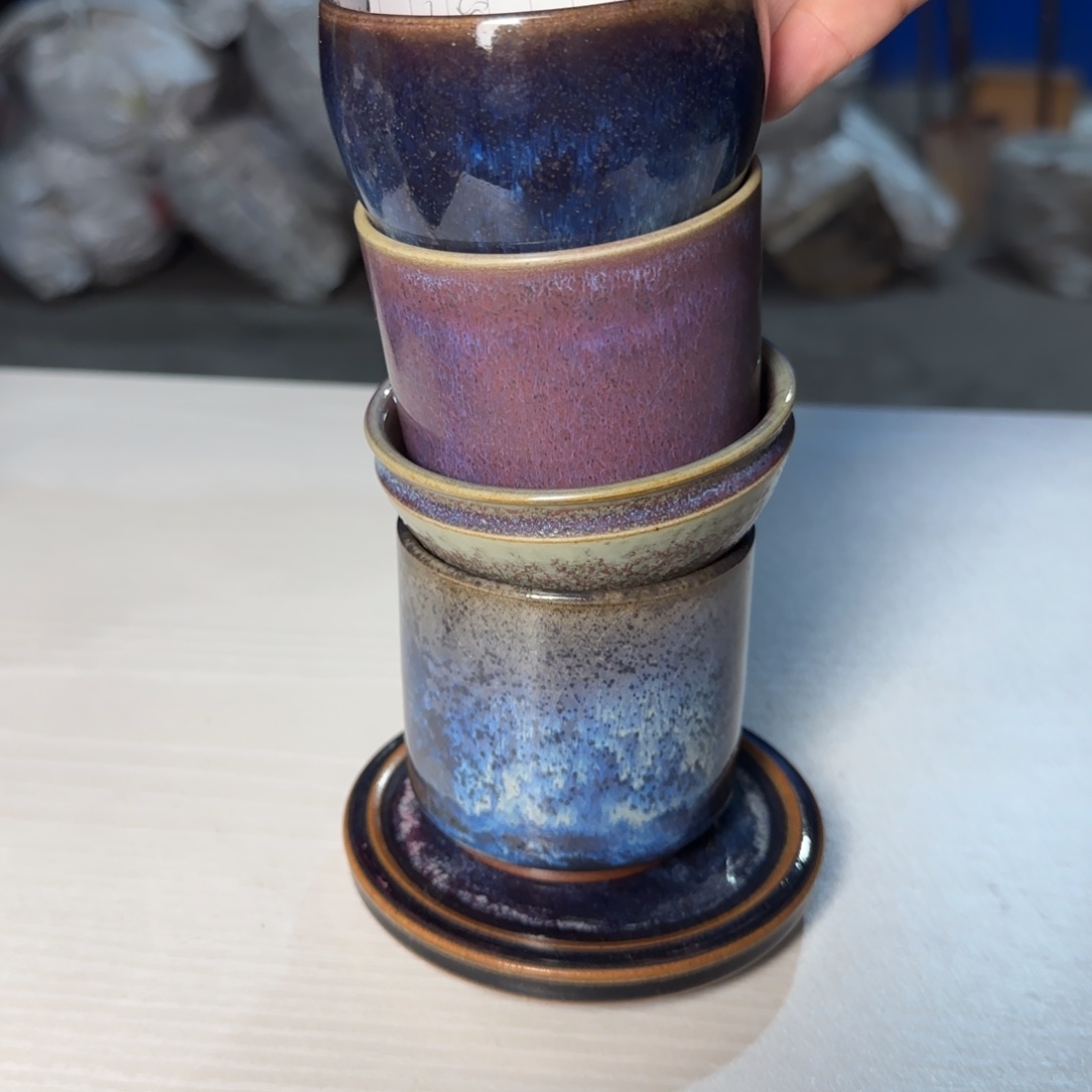 小***食钧瓷手作钧瓷钧瓷烟灰缸里面没有啊