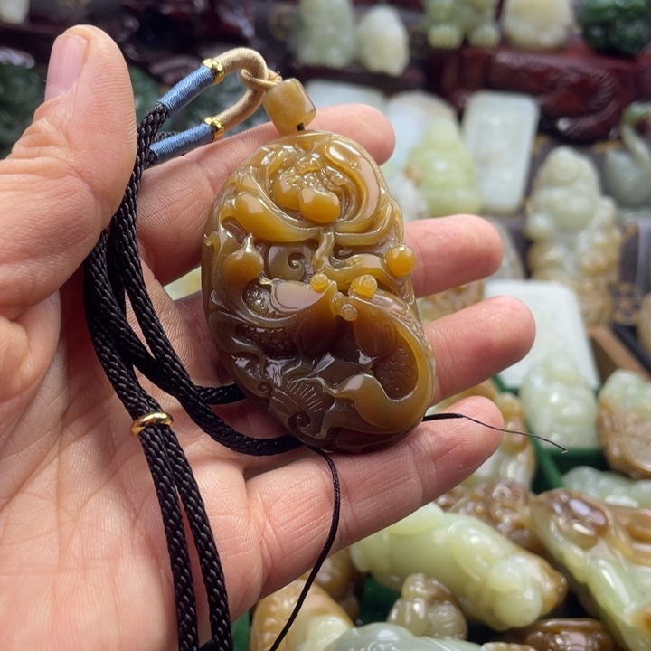 静***静和田玉（糖玉）未镶嵌颈饰