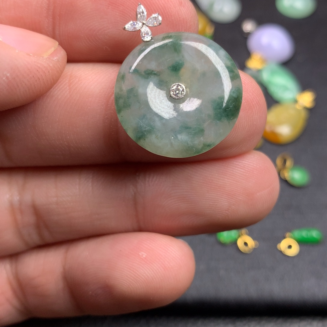 【闪购商品】颈饰18K金镶嵌翡翠翡翠