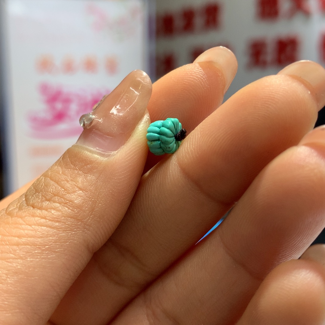 绿松石配饰未镶嵌