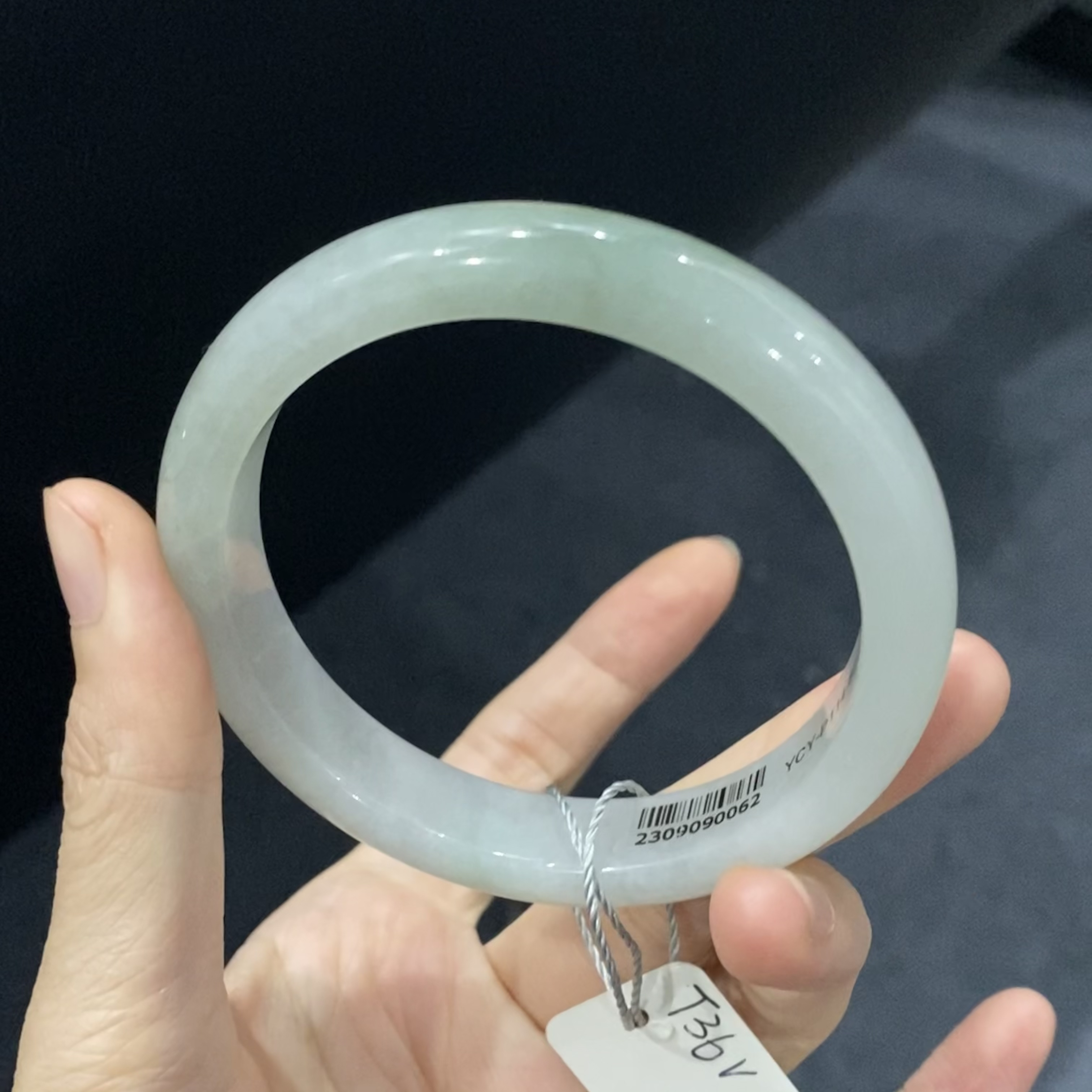 天然缅甸翡翠A货手镯60