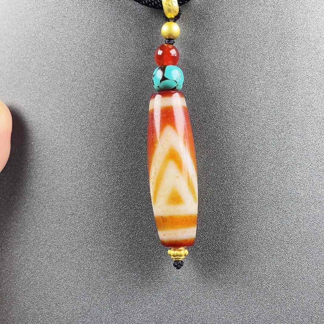 玛瑙/玉髓合金颈饰行运