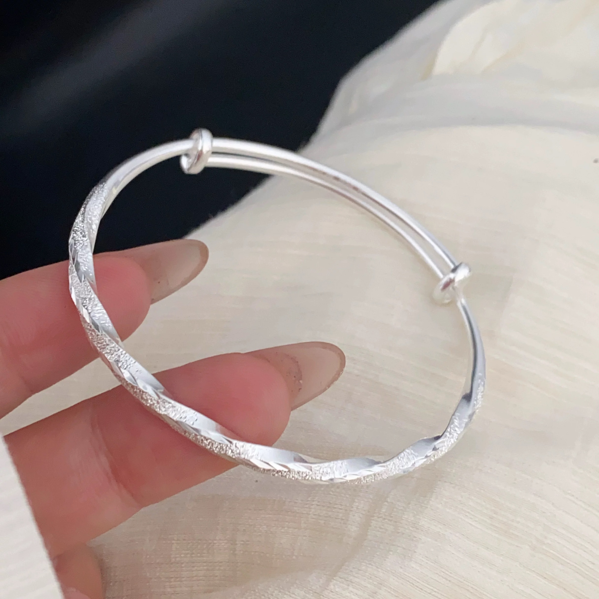 足银手镯 足银磨砂扭纹推拉C17银镯子纯银小众百搭女友生日饰品