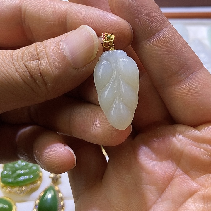 和田玉银S925镶嵌颈饰