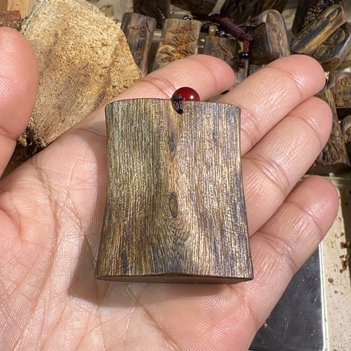 沉香吊坠白棋楠沉香吊坠8克