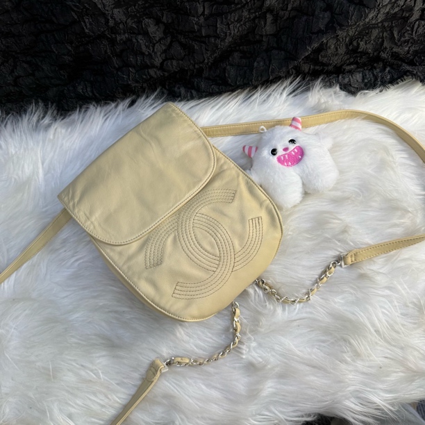 95新 Chanel/香奈儿 香奈儿奶黄色小号双肩包