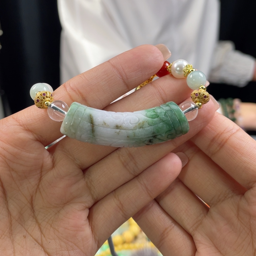 翡翠颈饰未镶嵌代编织