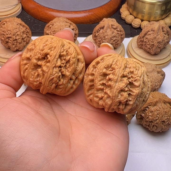 文玩核桃把件粗筋42