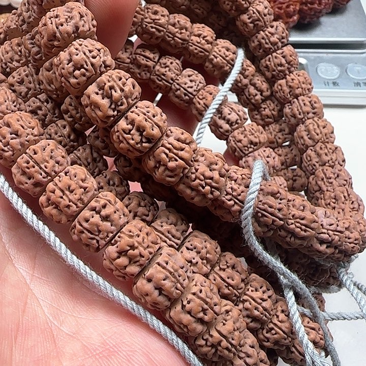 金刚菩提吊坠屠龙11左右