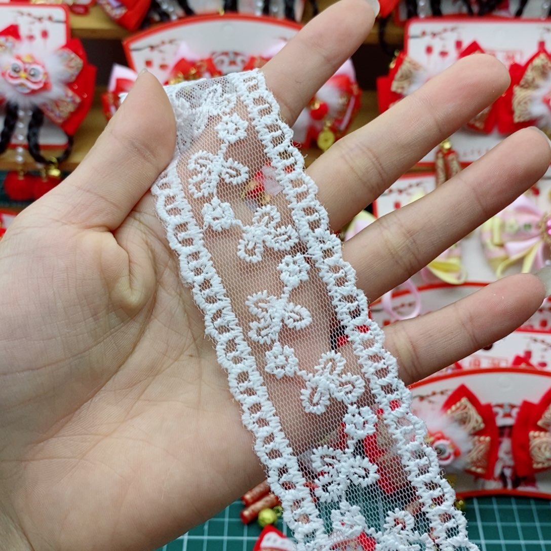 4厘米牛奶棉蕾丝纱 白色一卷30码