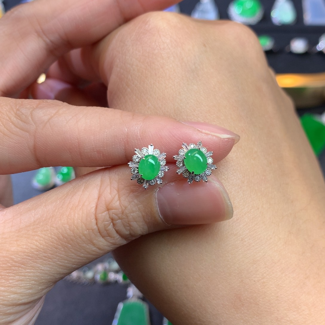 翡翠耳饰18K金镶嵌绿