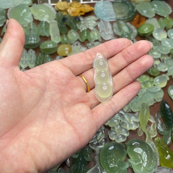 蛇纹石玉合金颈饰