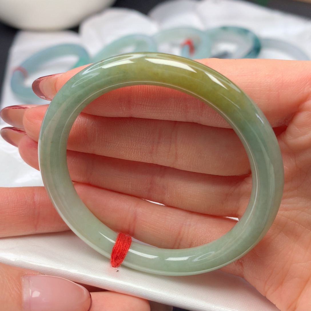 翡翠手镯未镶嵌51圆条