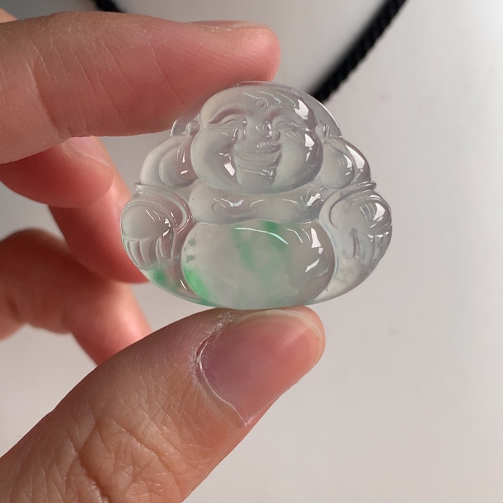 翡翠挂件未镶嵌….