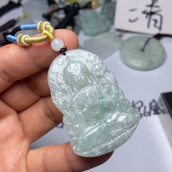 路***～翡翠未镶嵌颈饰翡翠