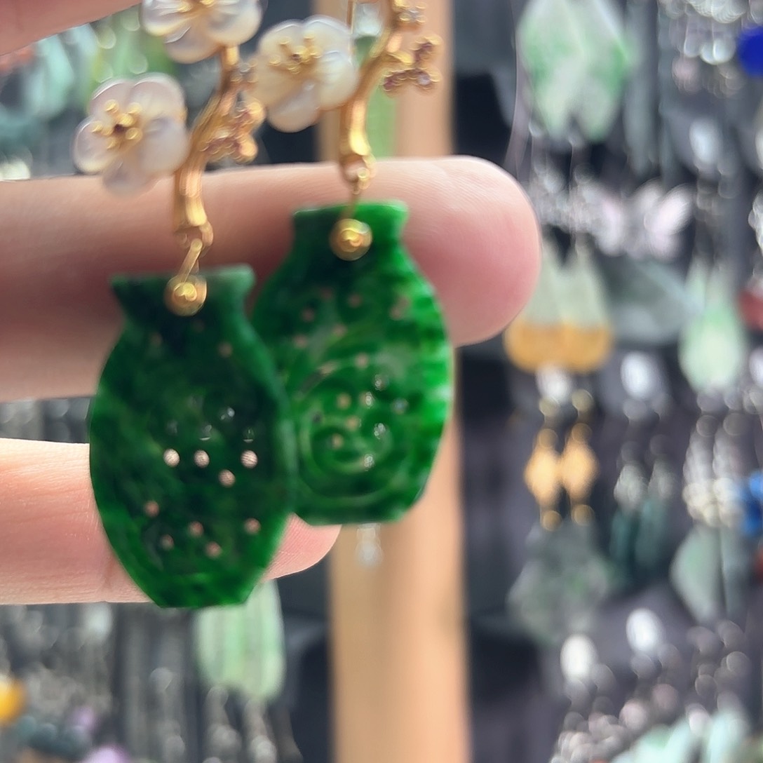 翡翠银S925镀金镶嵌耳饰我***是