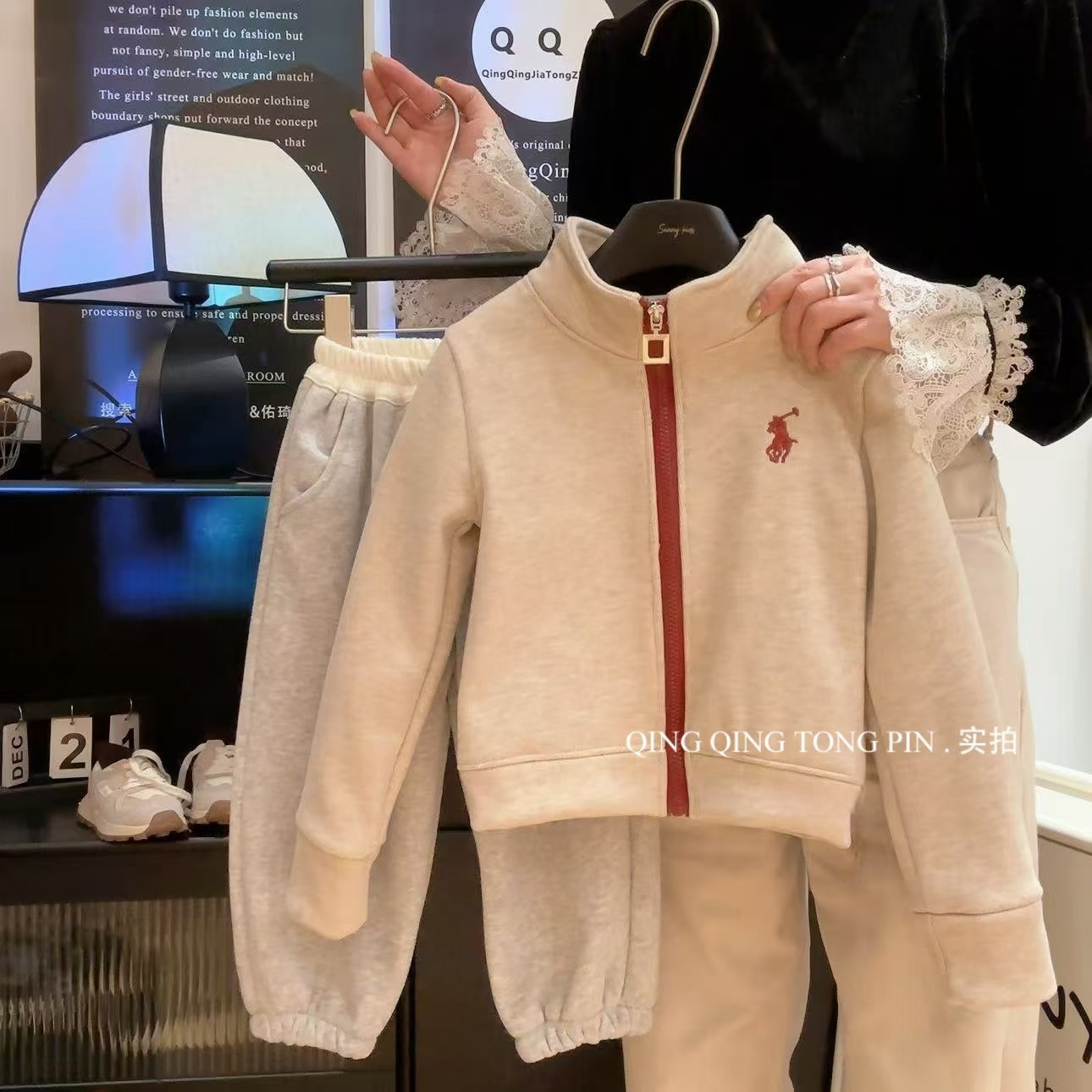 休闲风春秋健身跑步运动外套女宝加绒秋冬时尚