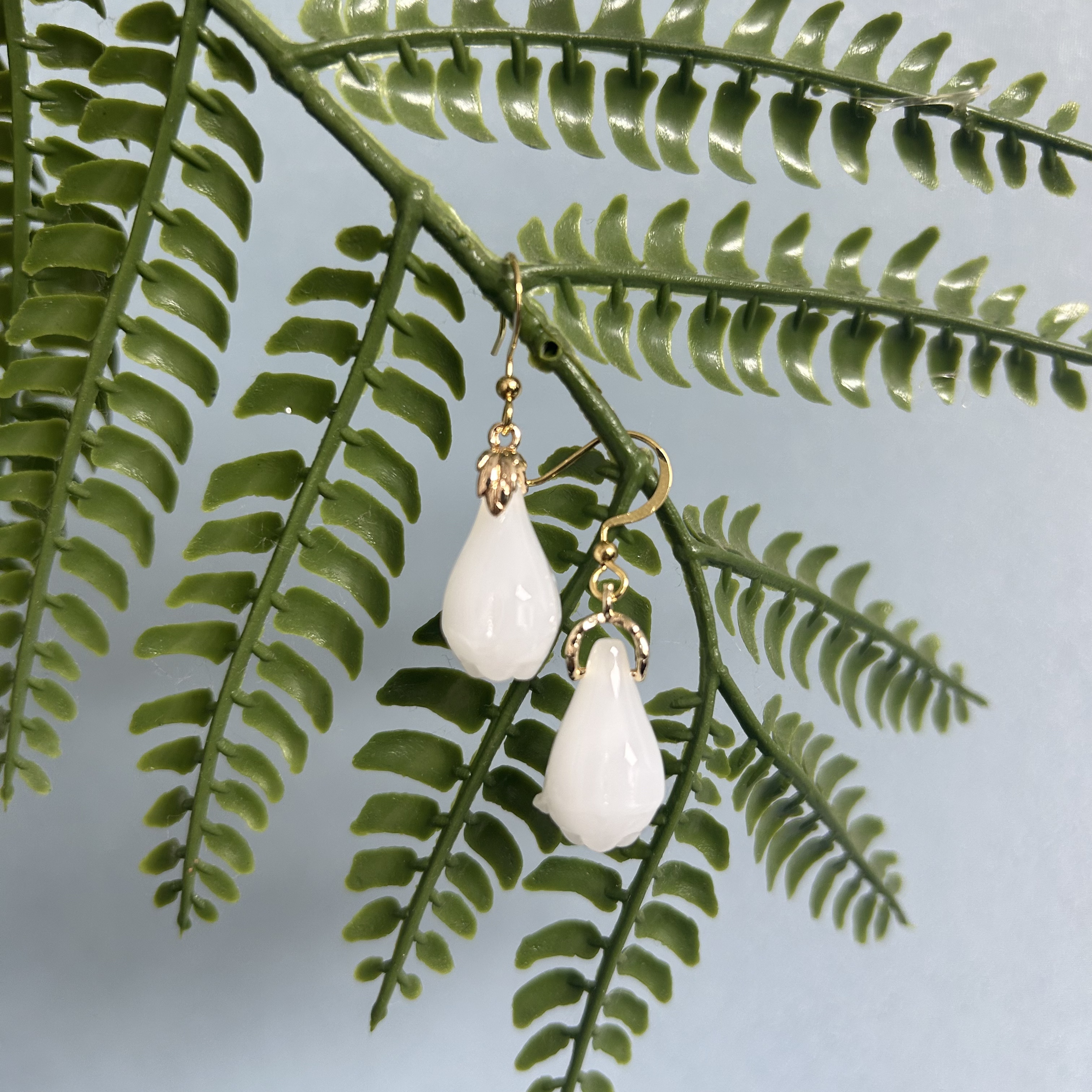 和田玉14k玉兰花耳钩