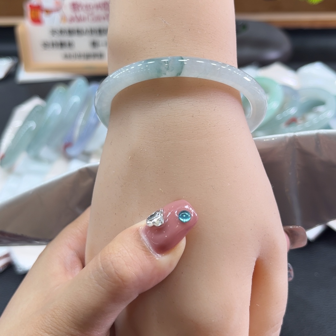 翡翠手镯未镶嵌53贵妃