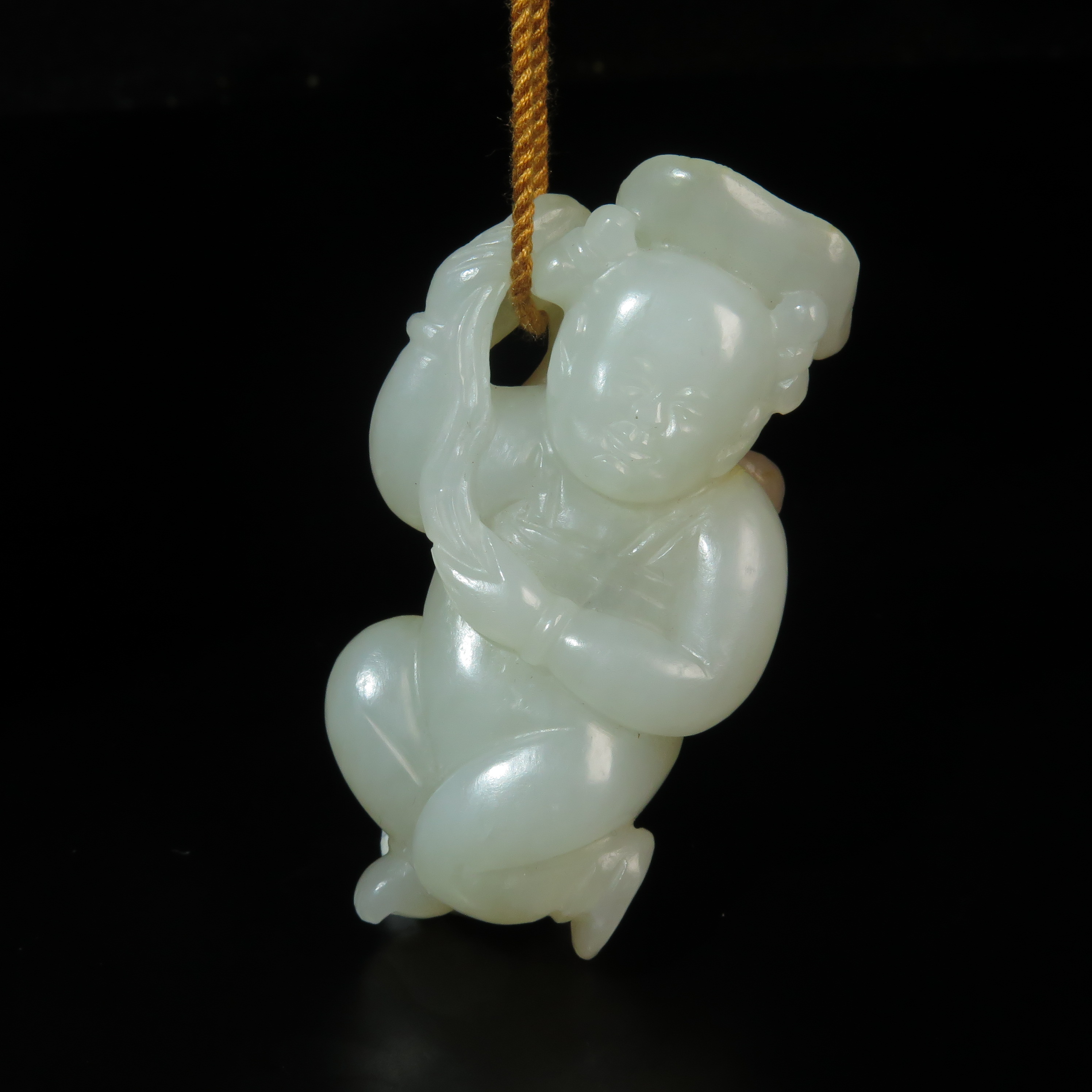 晚清玉执荷童子挂件/MZ023537/和田玉/民族文物