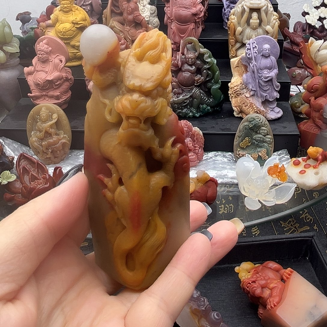 石英质玉未镶嵌颈饰
