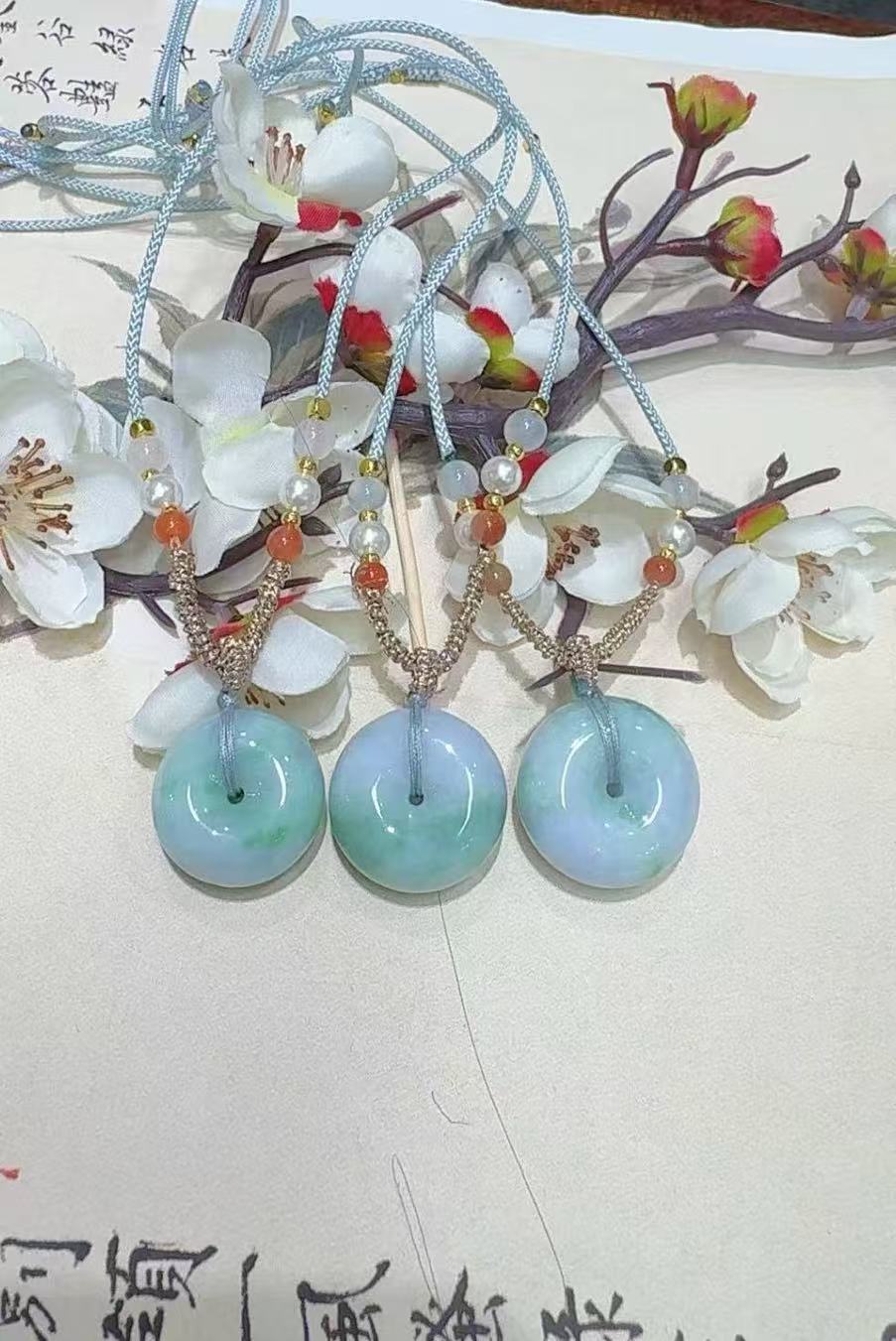 天然翡翠A货面包扣（多样性发货发其一）宽高24-28厚12-14送绳