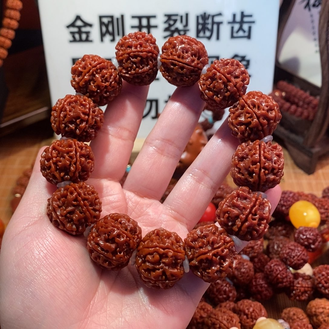 金刚菩提吊坠2226瓣素