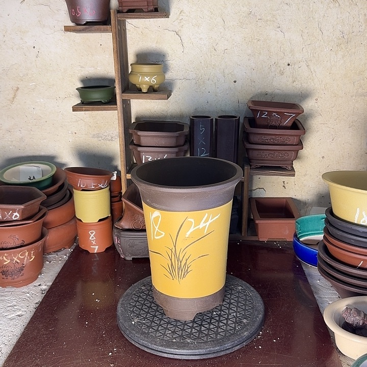 紫砂花盆，手工制作