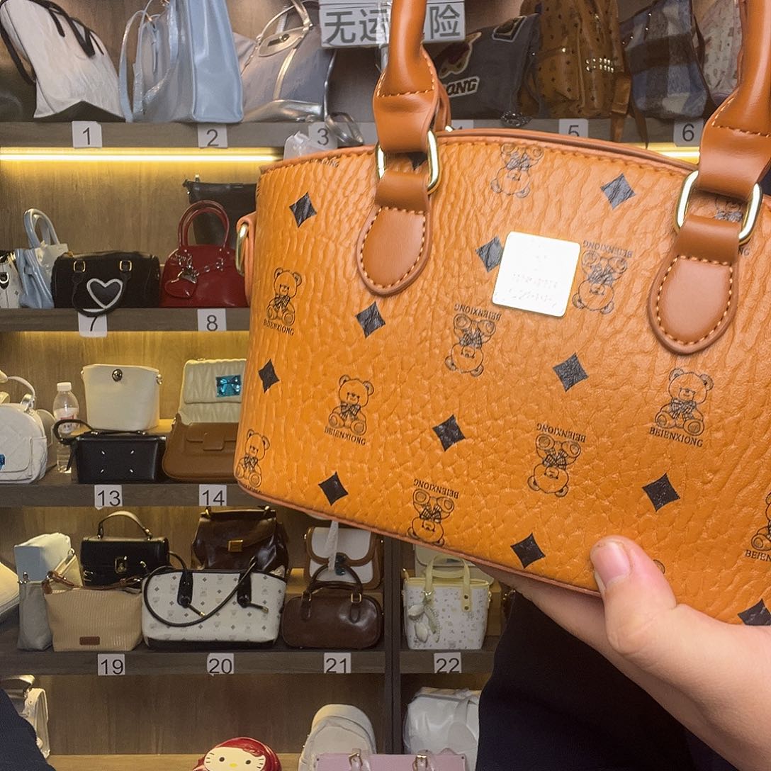 蚕丝熊55555元包房请回