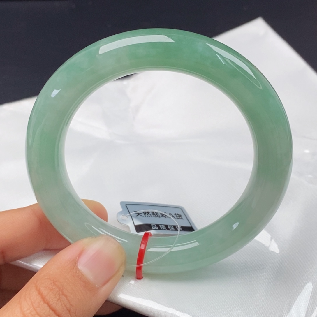 翡翠手镯（圆镯）未镶嵌