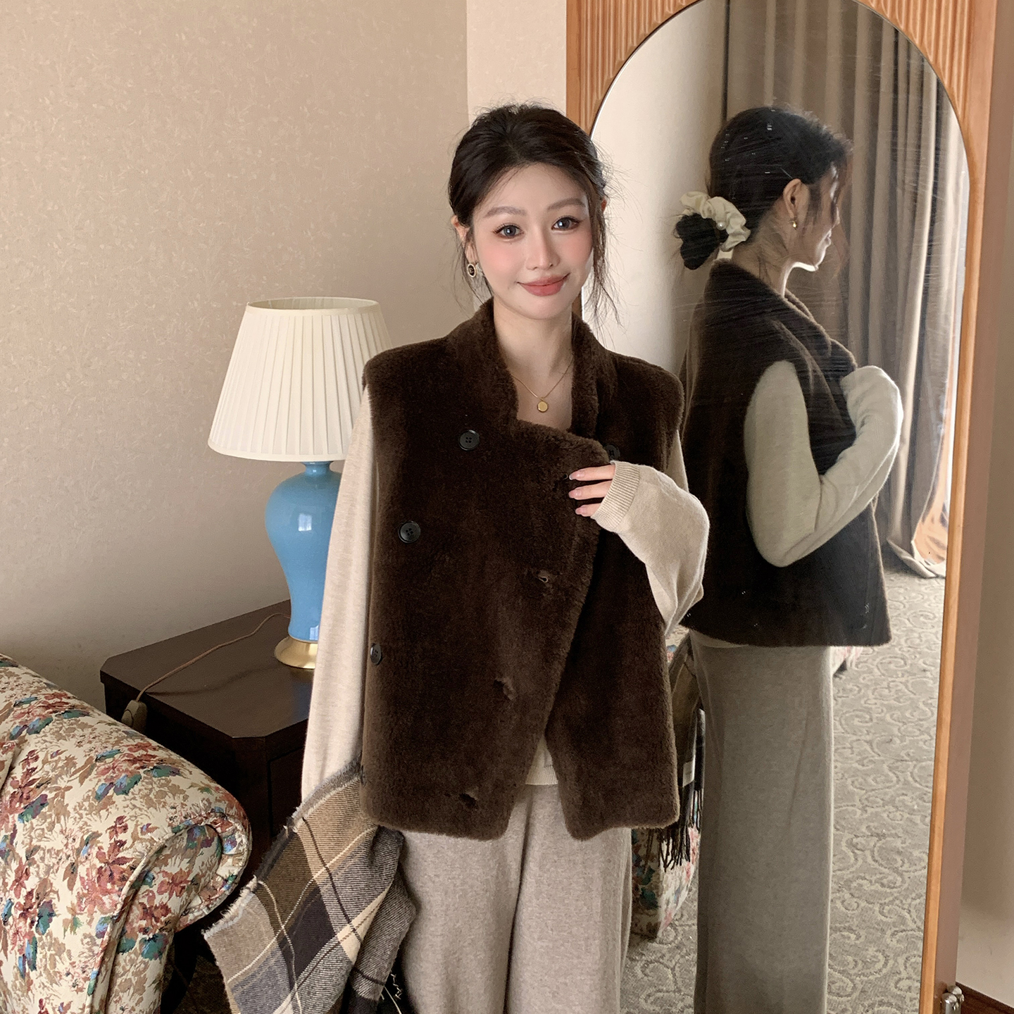 SONICE羊羔毛外套女短款皮草马甲真毛背心冬季新款100羊毛242