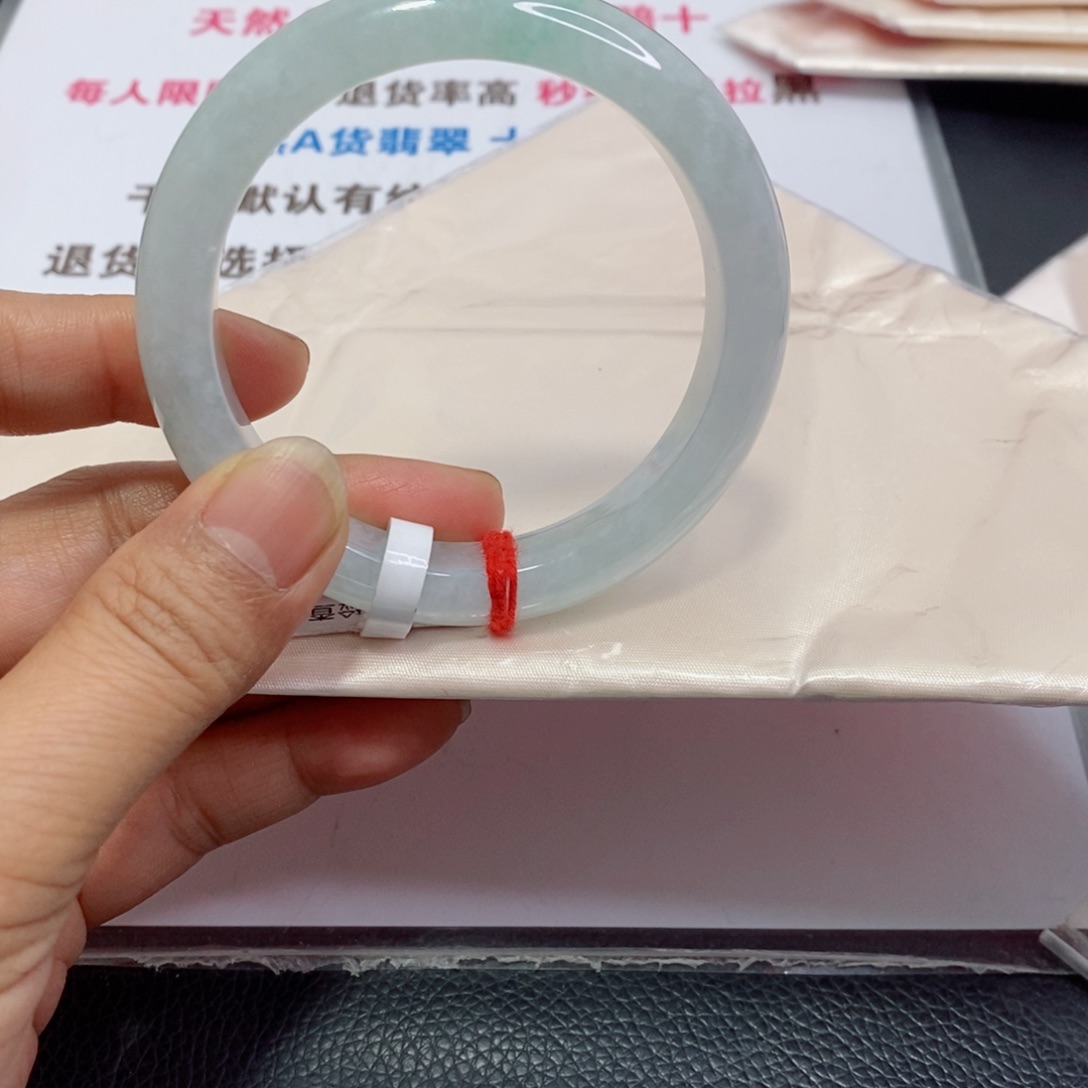 翡翠未镶嵌手镯小****6手镯