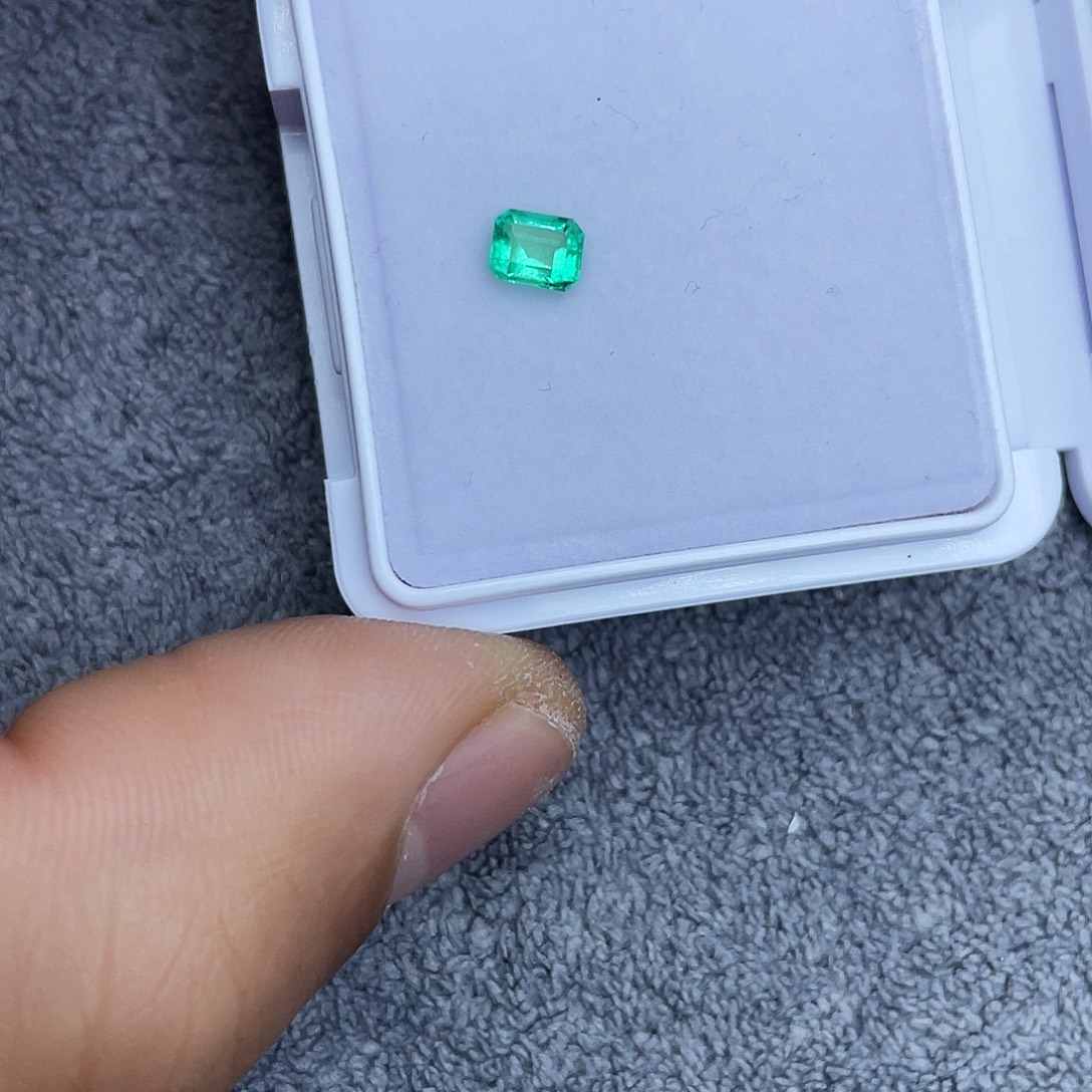 祖母绿裸石0.35Ct