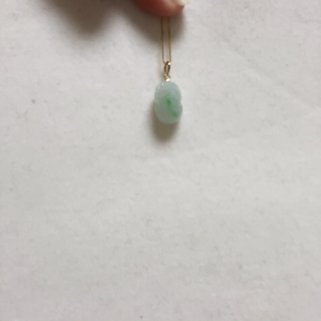 翡翠颈饰18K金镶嵌简单