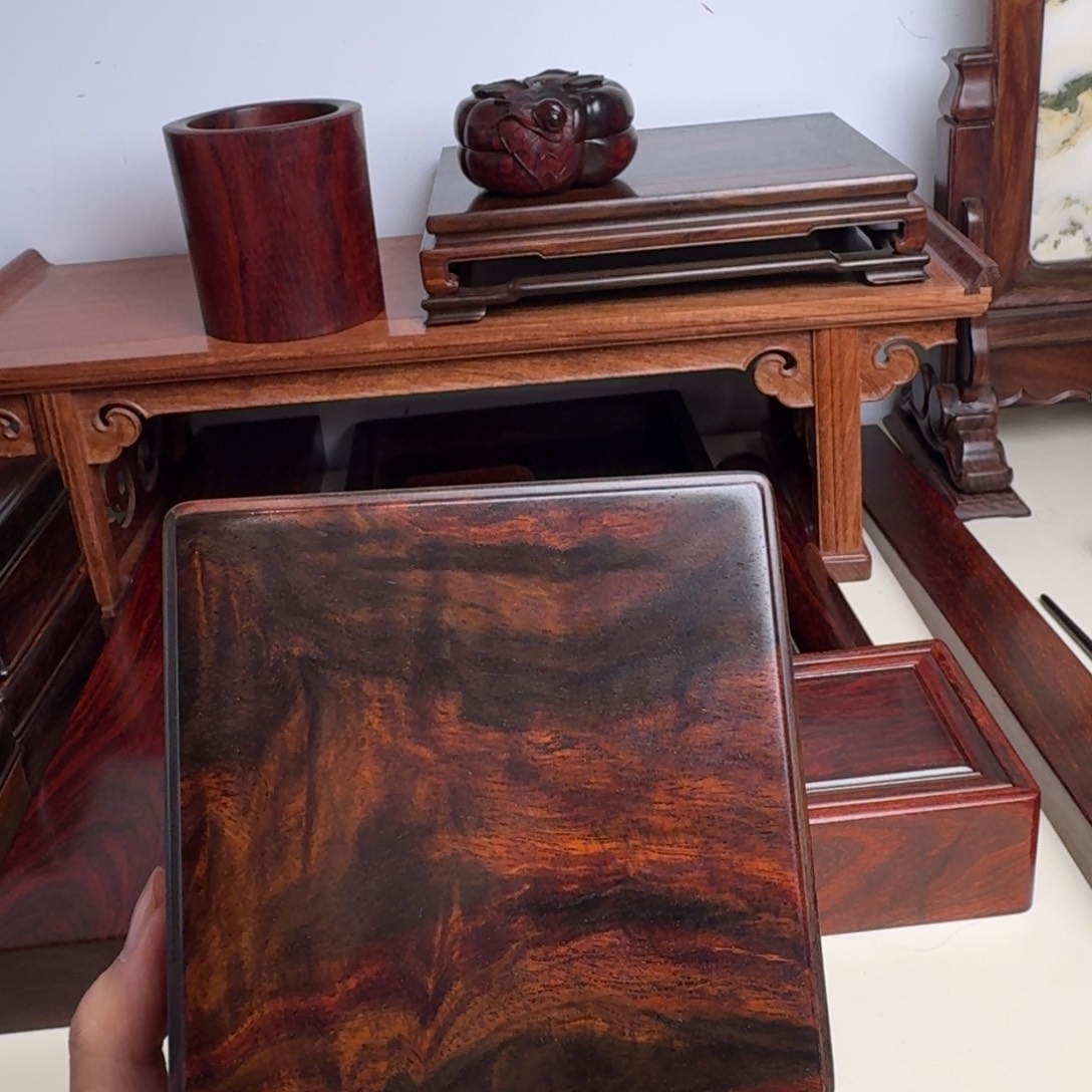 神***爷交趾黄檀（大红酸枝）