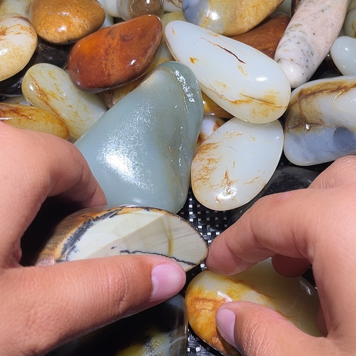 和田玉（青白玉）未镶嵌挂件