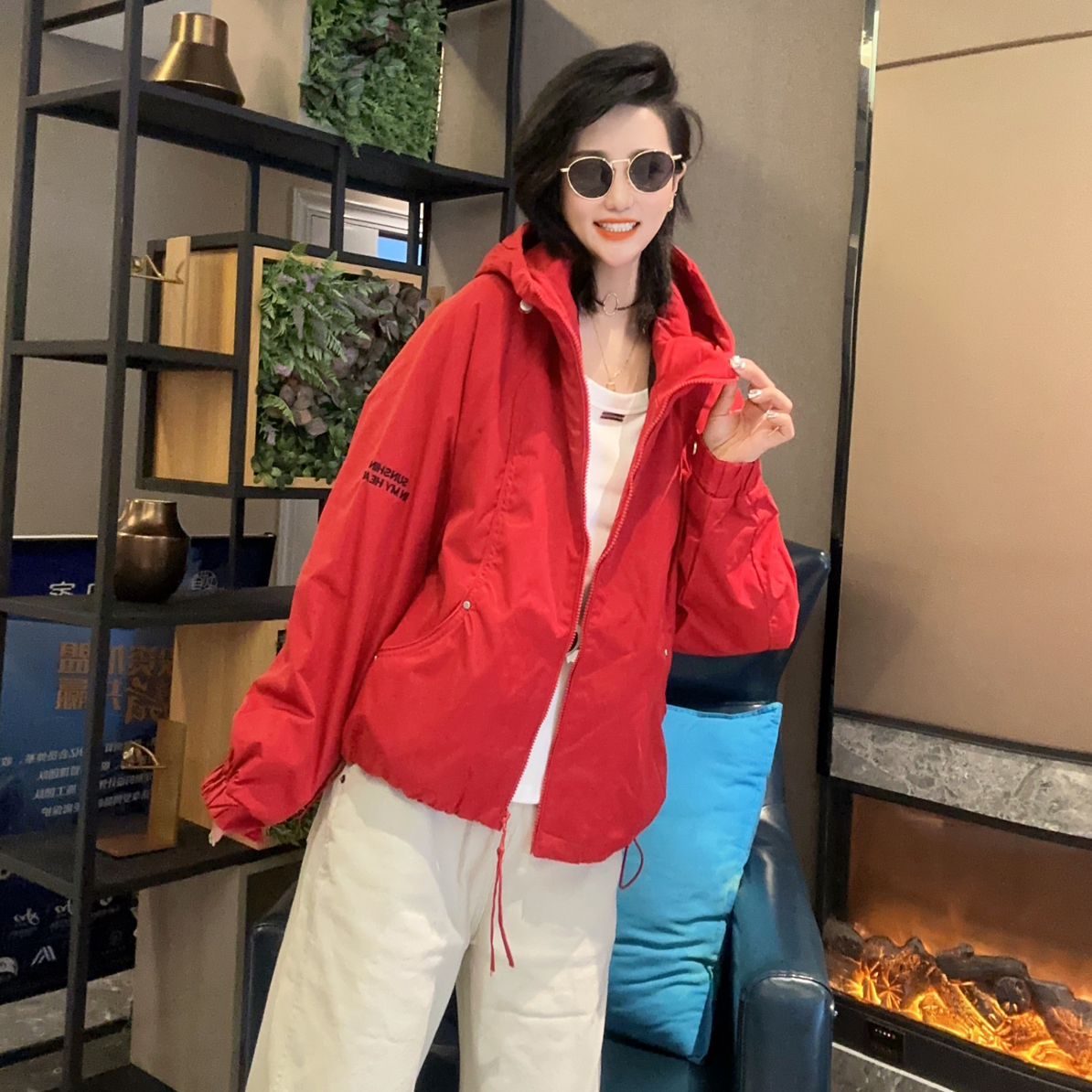 【品质】【薄棉】女清新风连帽常规短外套耐磨度假风显瘦减龄女5218