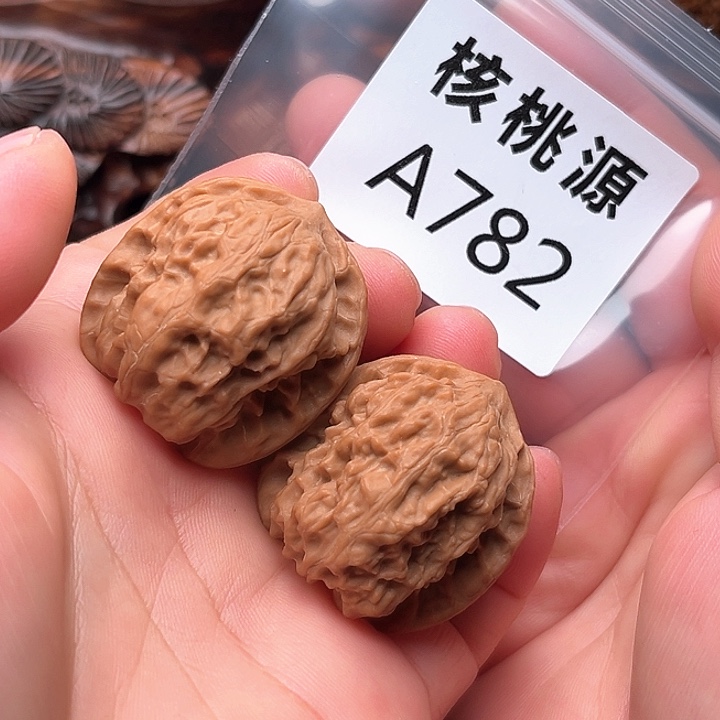 吊坠文玩核桃野狼35