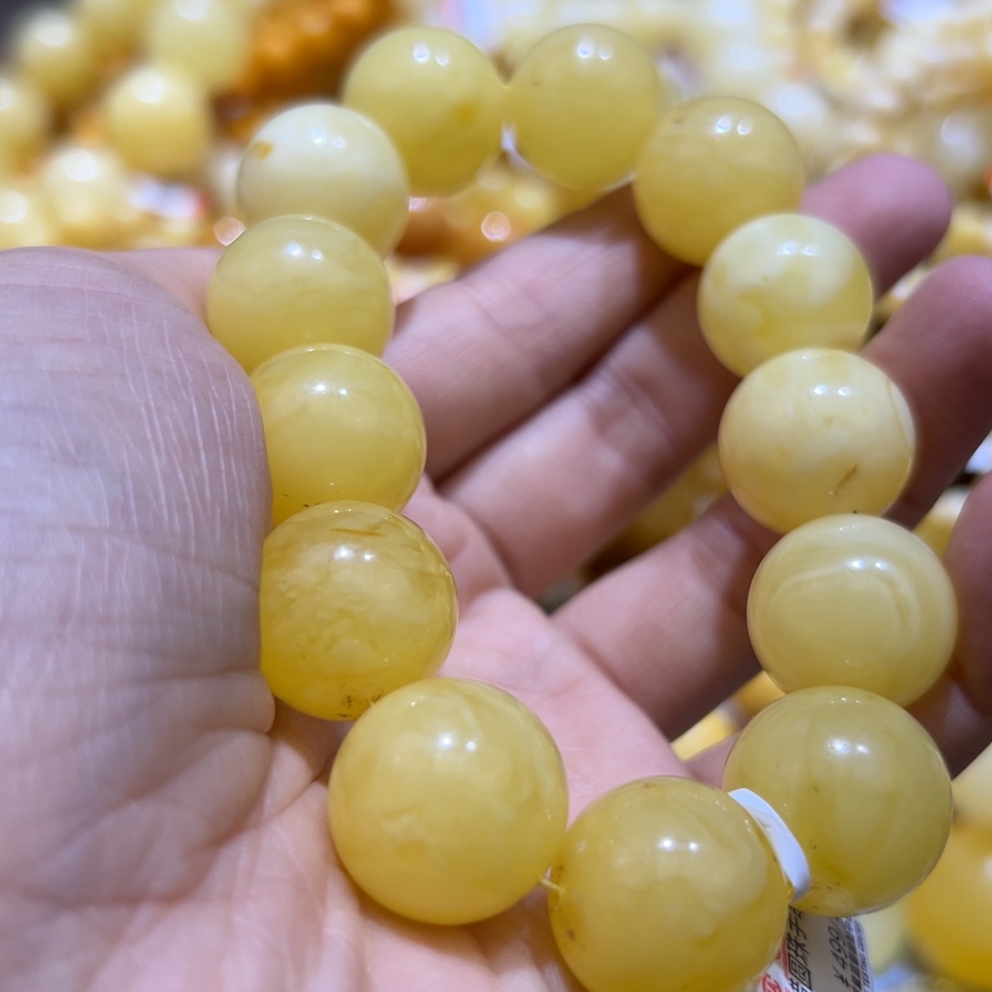 琥珀珠宝奇石未镶嵌