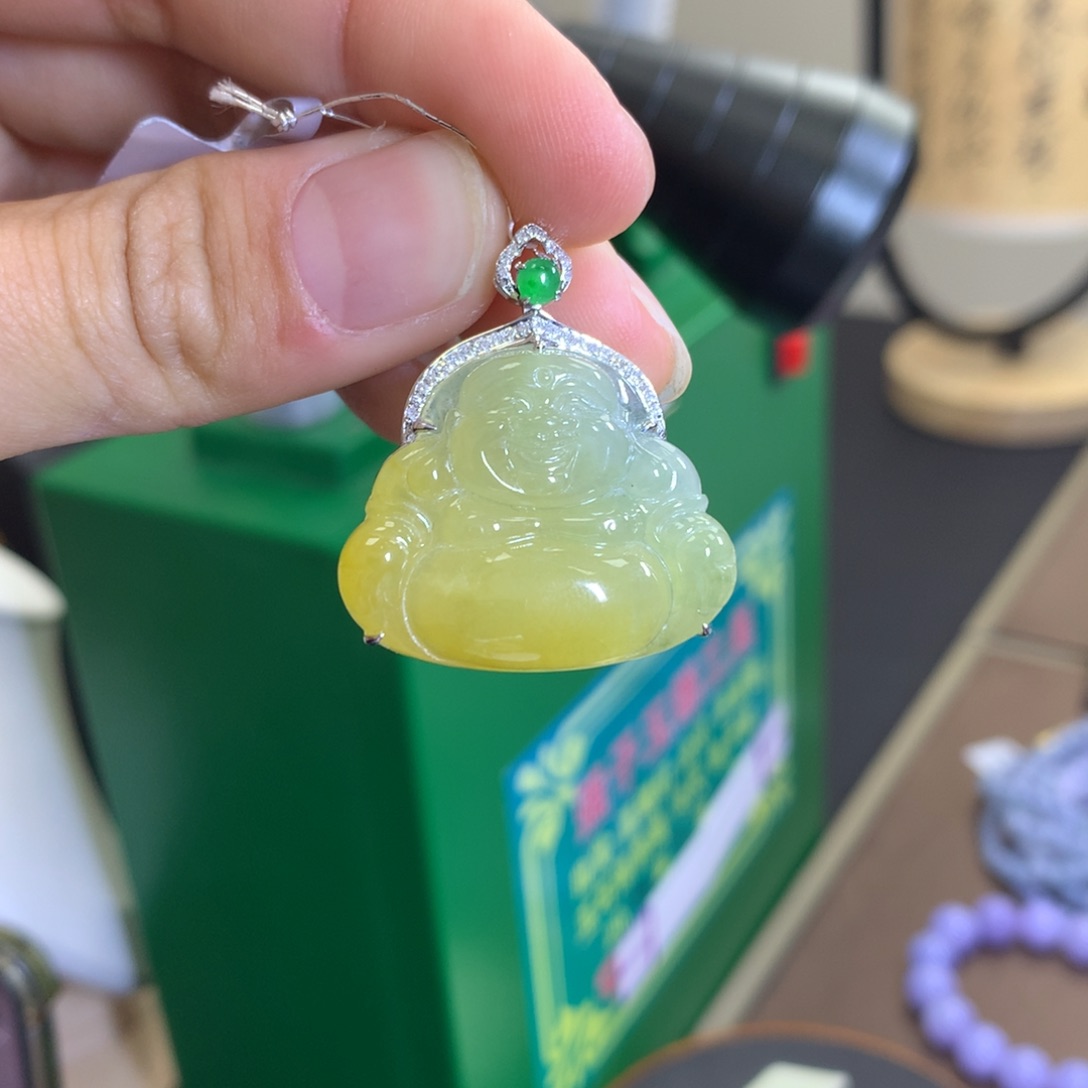 翡翠颈饰18K金镶嵌翡翠