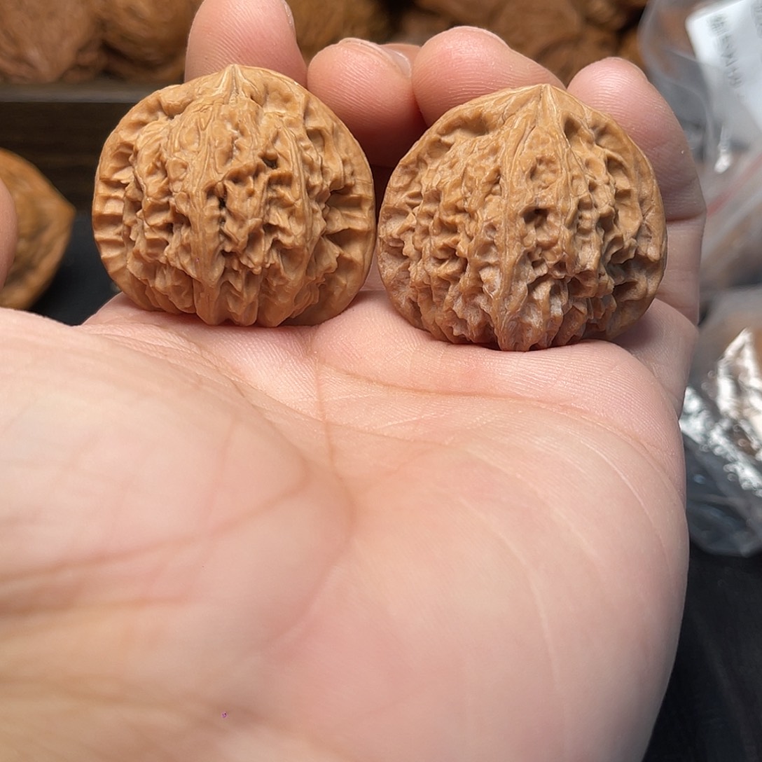 文玩核桃盘龙十字尖37-136